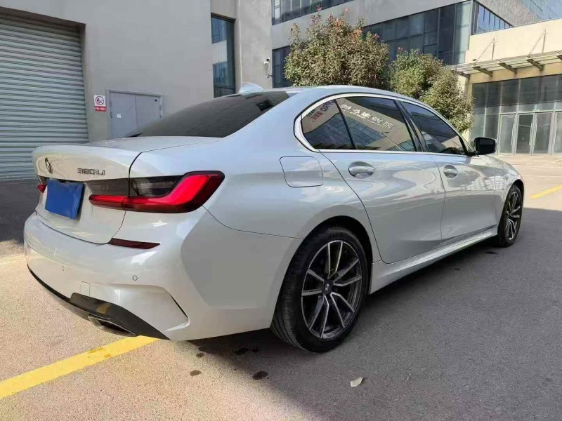 常州21年宝马3系8