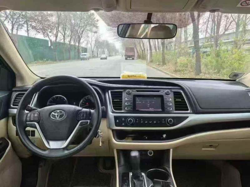 淄博19年丰田汉兰达5