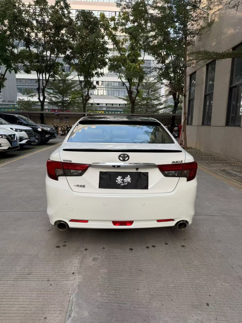 佛山14年丰田锐志5