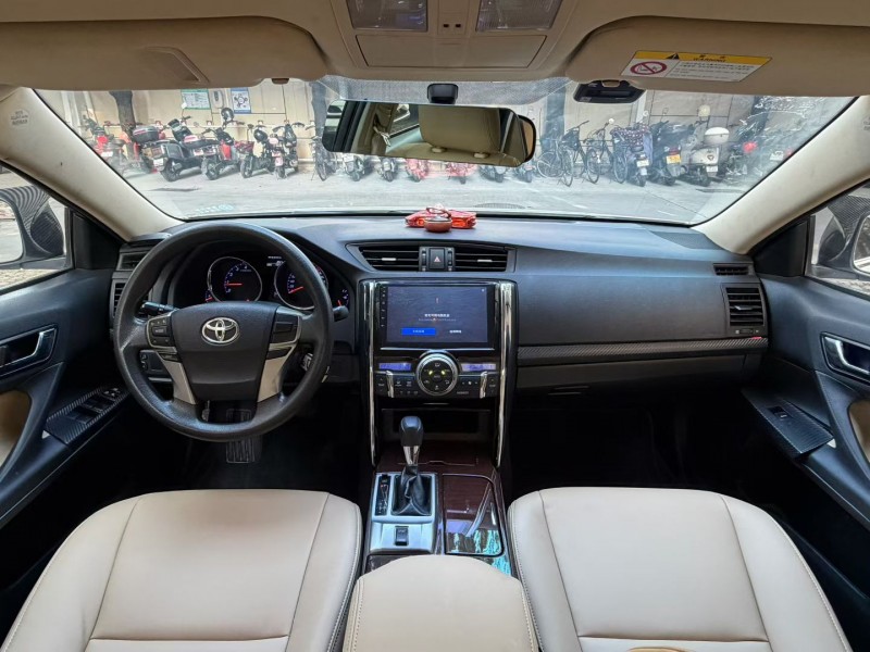 佛山14年丰田锐志8