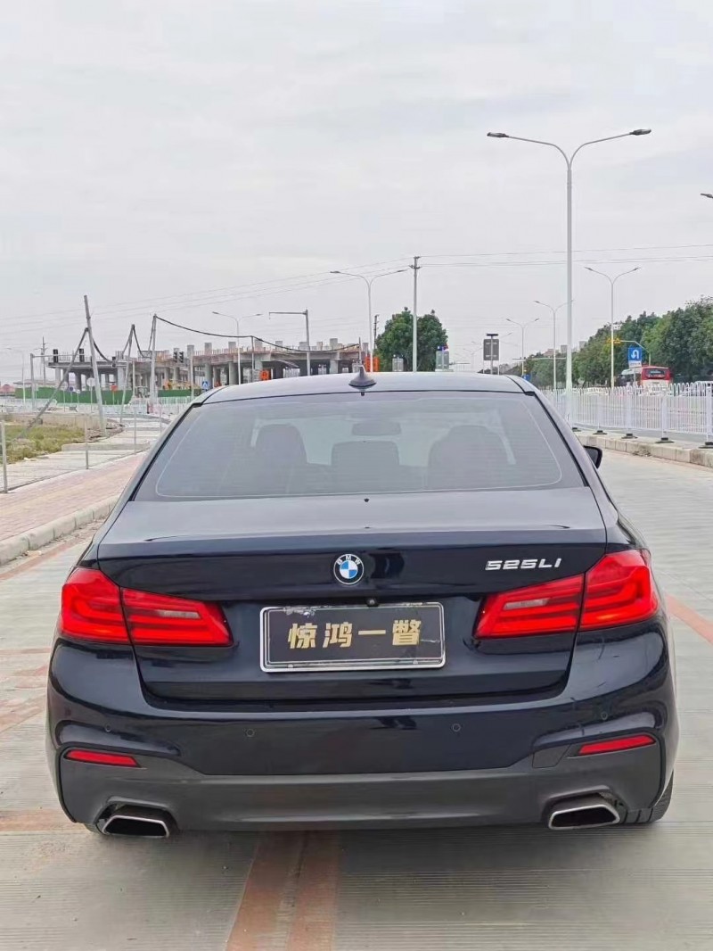 广州19年宝马5系9