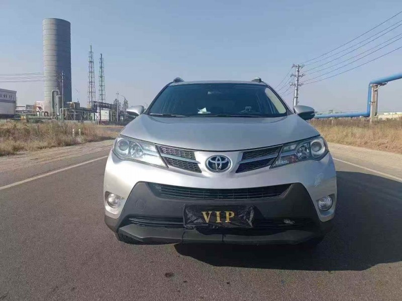 济南14年丰田RAV4荣放1
