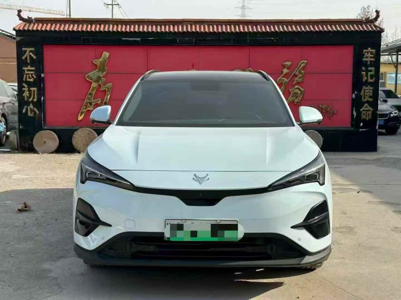 淄博24年极狐汽车阿尔法1