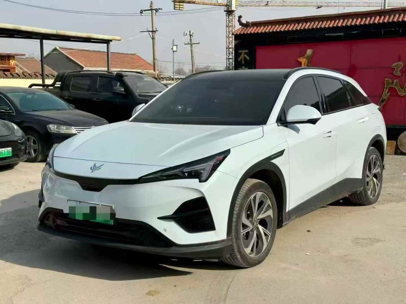 淄博24年极狐汽车阿尔法2