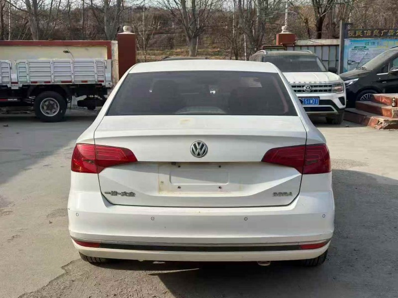 淄博18年大众宝来9