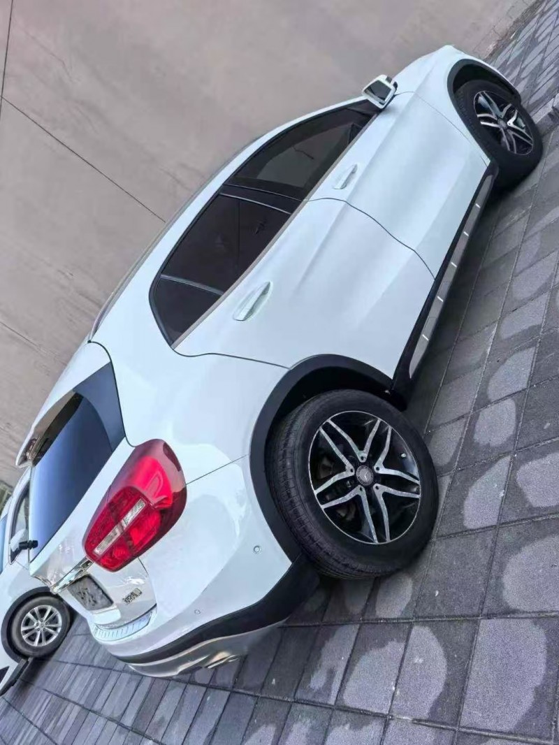 营口16年奔驰GLA7