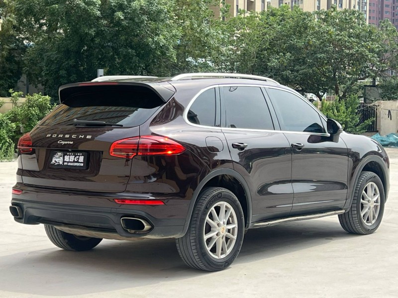 郑州15年保时捷卡宴9