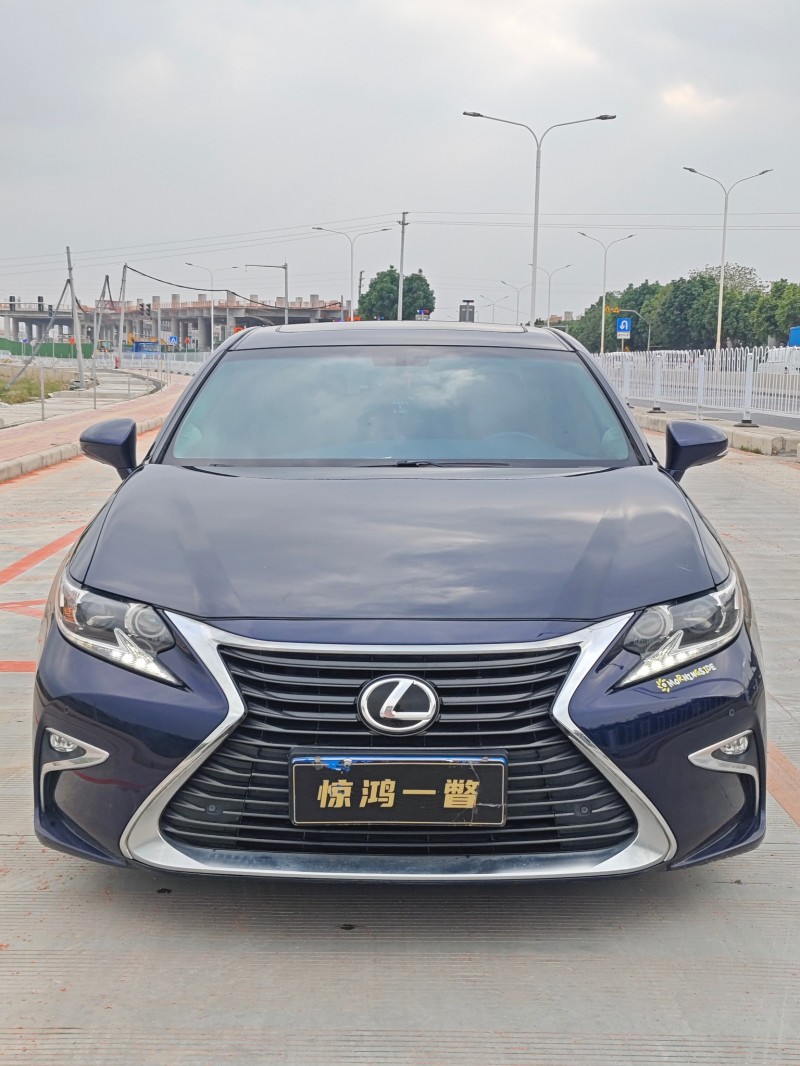 广州17年雷克萨斯ES1