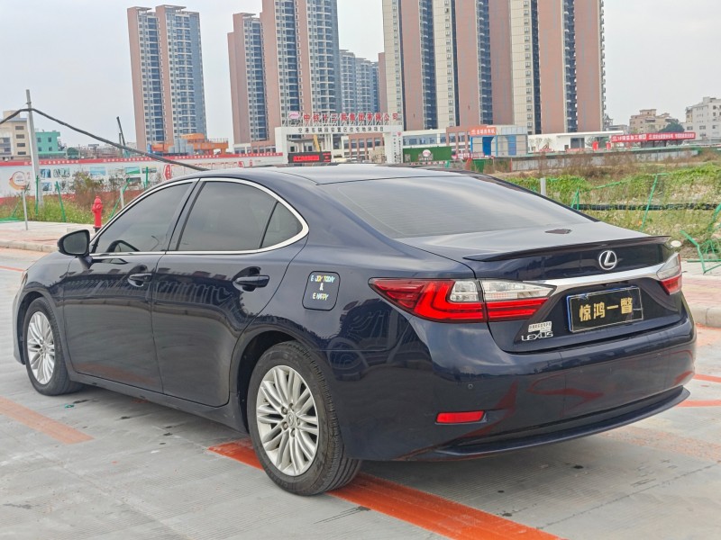 广州17年雷克萨斯ES4