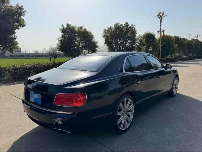 无锡16年宾利飞驰9