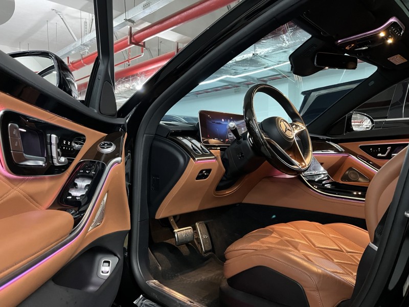 深圳23年奔驰迈巴赫S级4