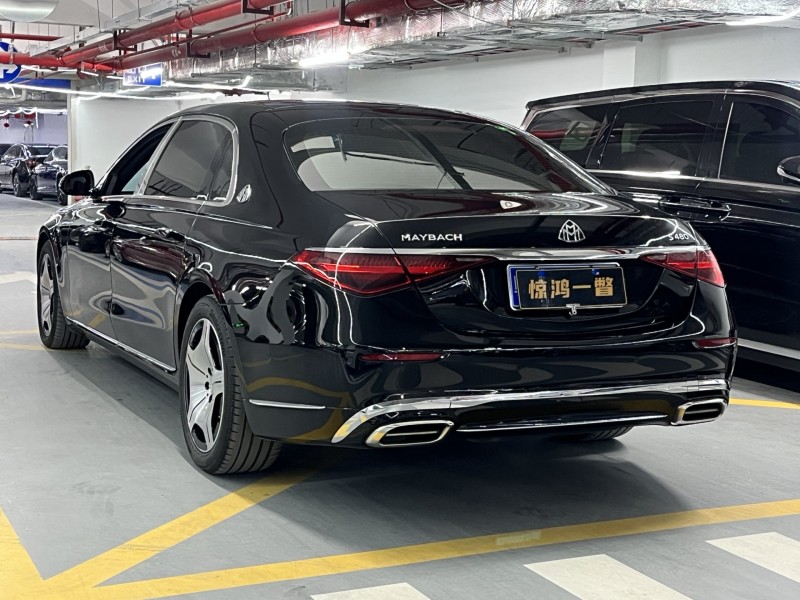 深圳23年奔驰迈巴赫S级8