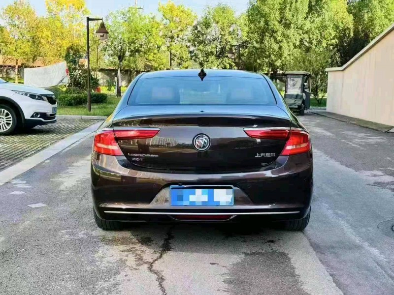 淄博17年别克君越9