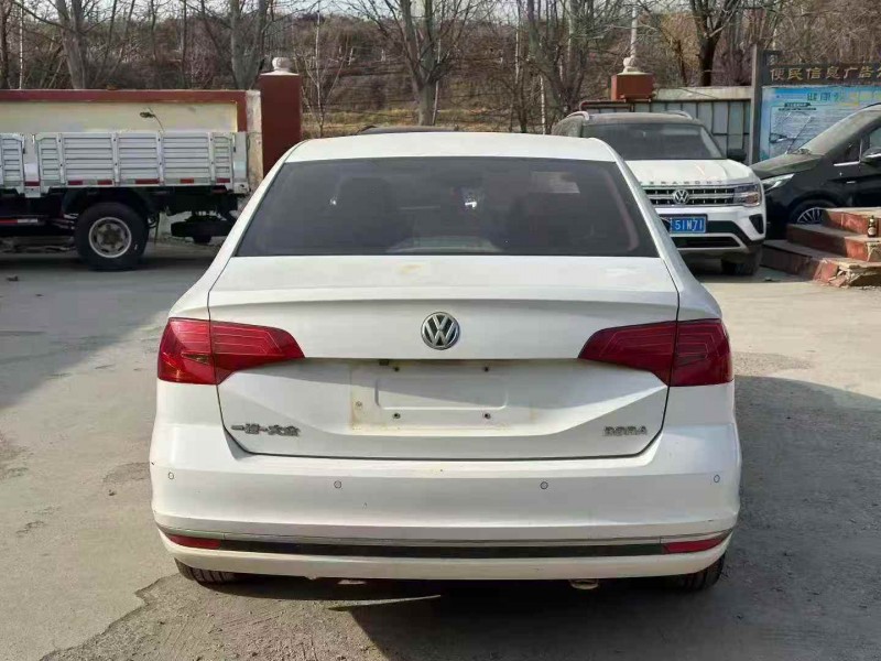 淄博18年大众宝来9