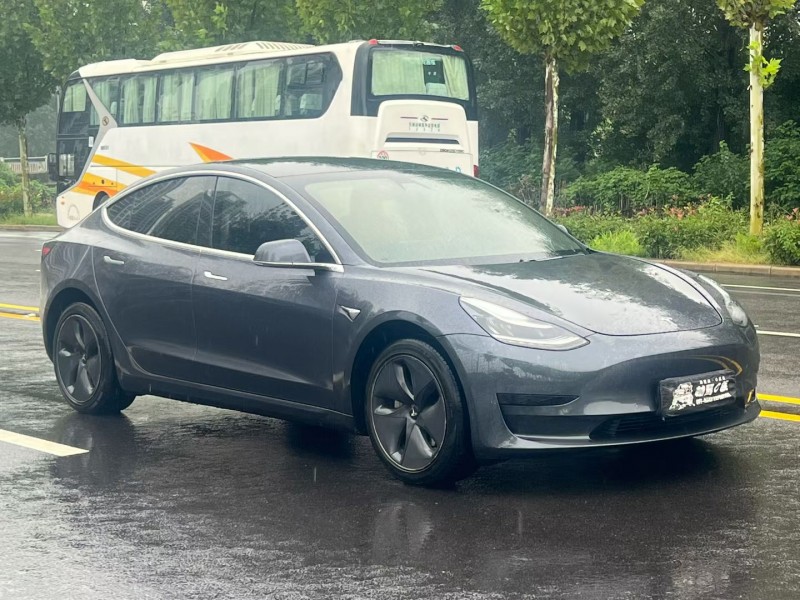郑州20年特斯拉MODEL 32