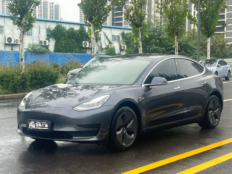 郑州20年特斯拉MODEL 35