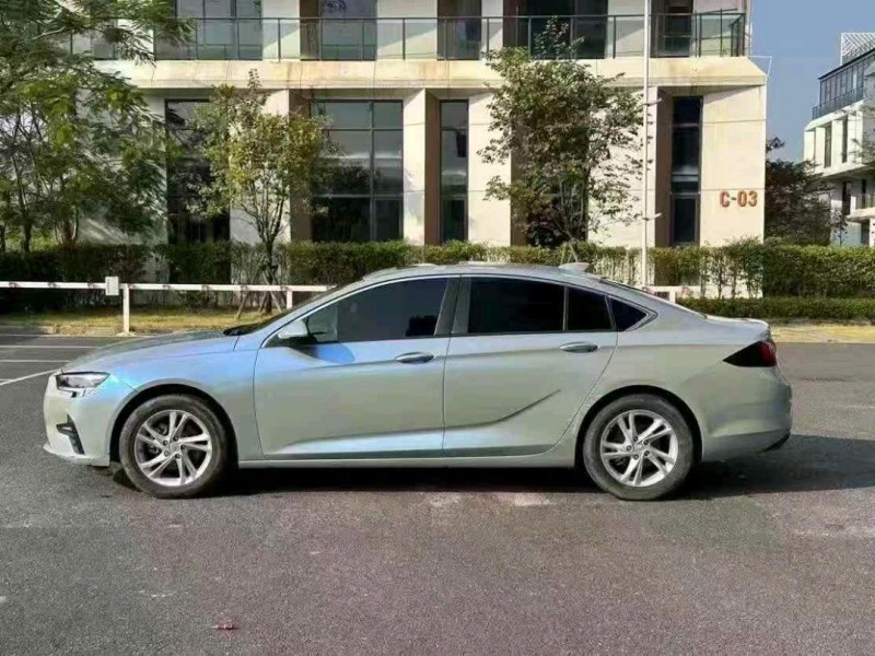 广州20年别克君威4