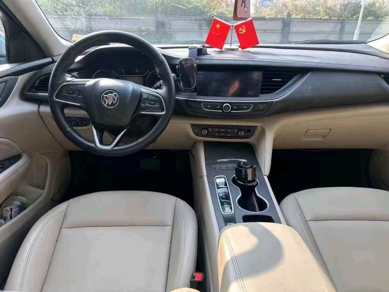 广州20年别克君威8