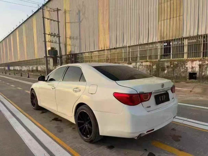 菏泽13年丰田锐志7