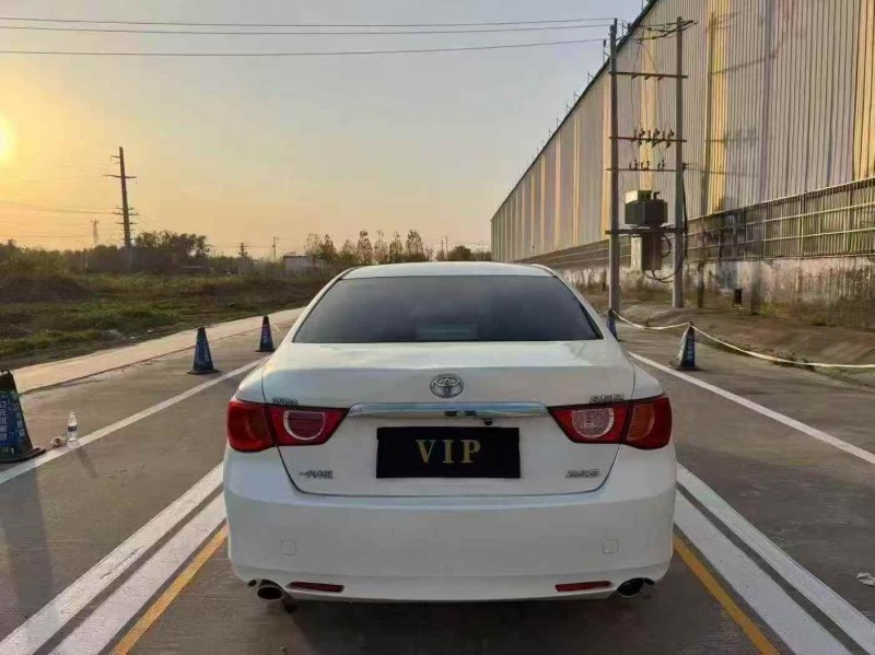 菏泽13年丰田锐志9