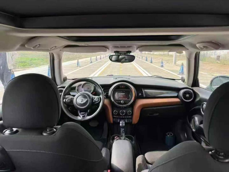 菏泽17年宝马迷你5