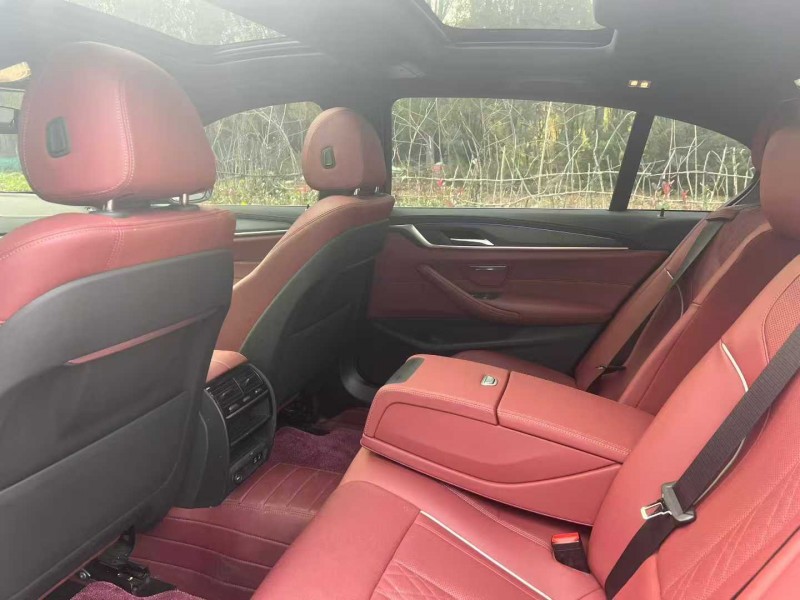 郑州22年宝马5系3