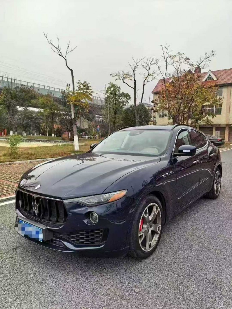 东营17年玛莎拉蒂Levante2