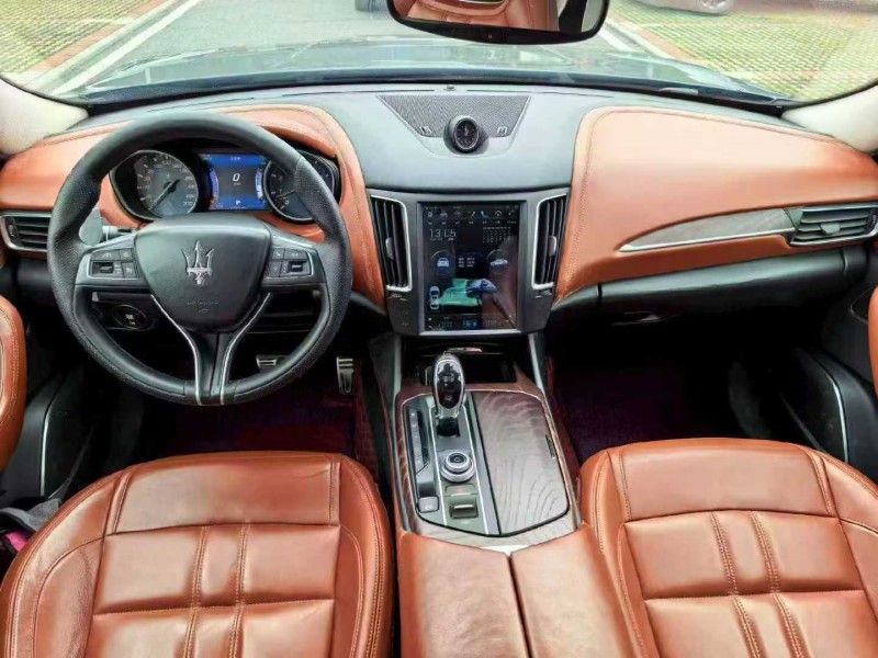 东营17年玛莎拉蒂Levante4