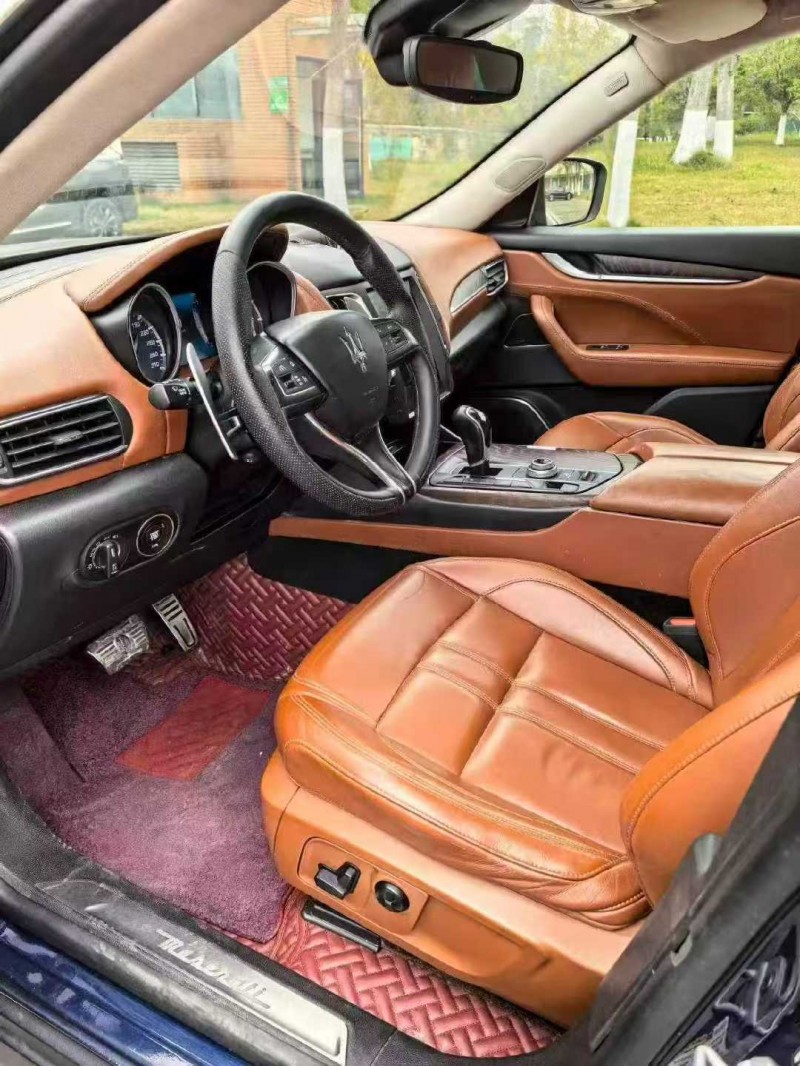 东营17年玛莎拉蒂Levante5