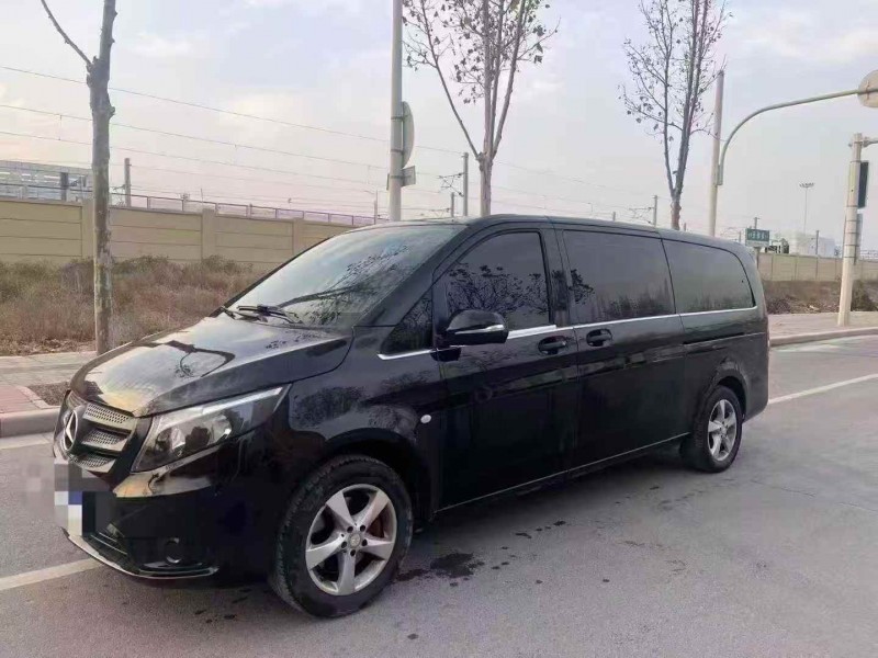 新乡18年奔驰威霆2