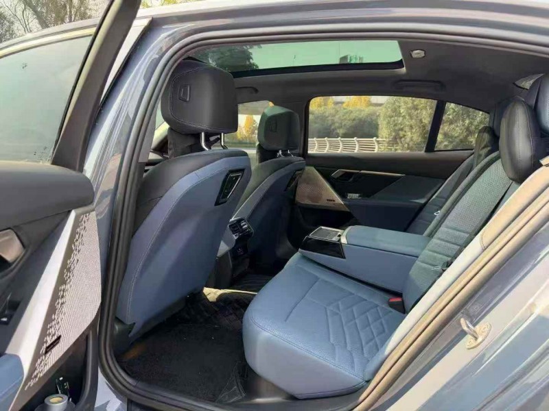 苏州24年宝马i56