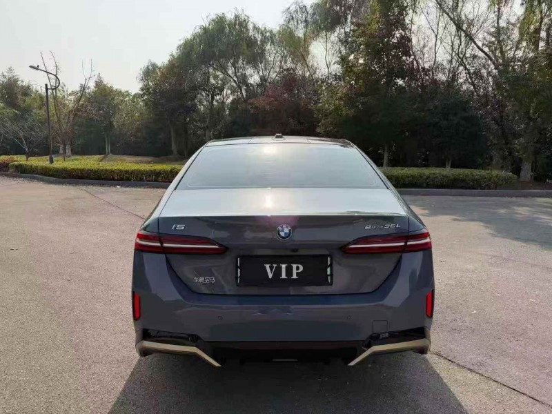 苏州24年宝马i59