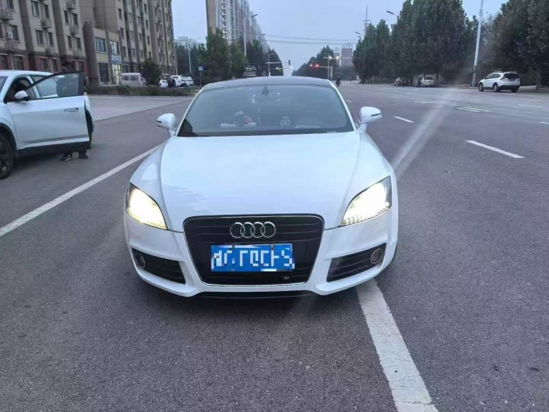 邯郸14年奥迪TT1