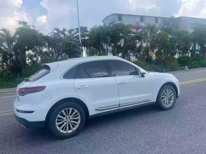 湛江17年众泰SR98