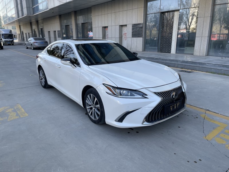 济宁19年雷克萨斯ES4