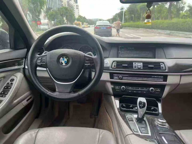 深圳10年宝马5系5