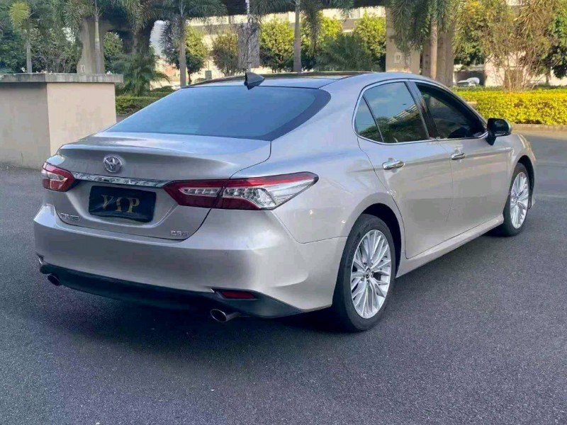 厦门20年丰田凯美瑞7