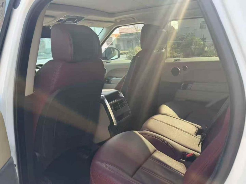 萍乡19年路虎揽胜运动5