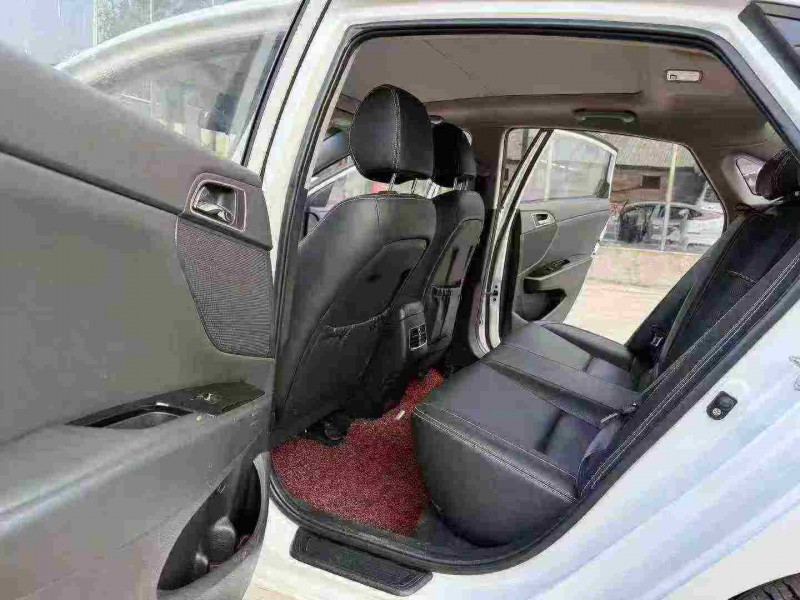 徐州17年现代名图8