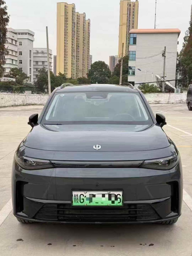 景德镇24年零跑汽车C161