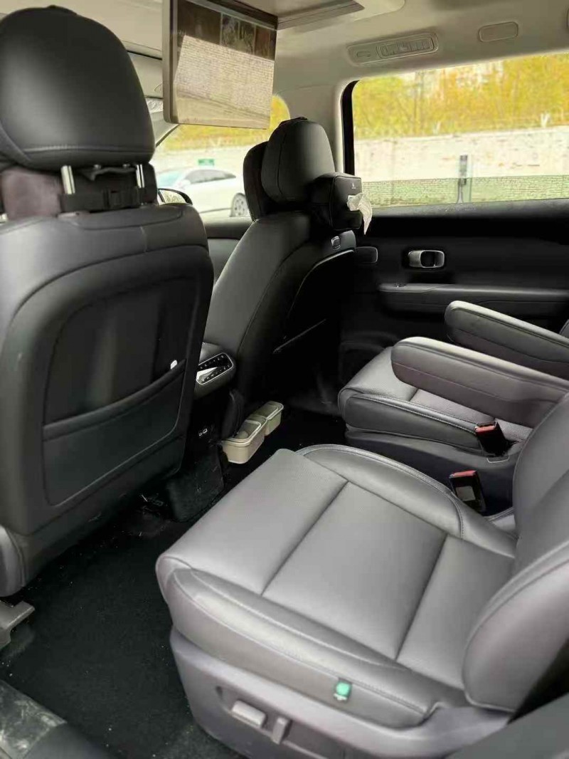 景德镇24年零跑汽车C166