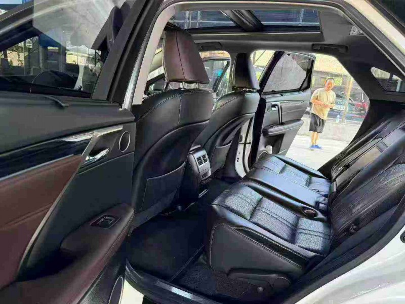 徐州17年雷克萨斯RX8