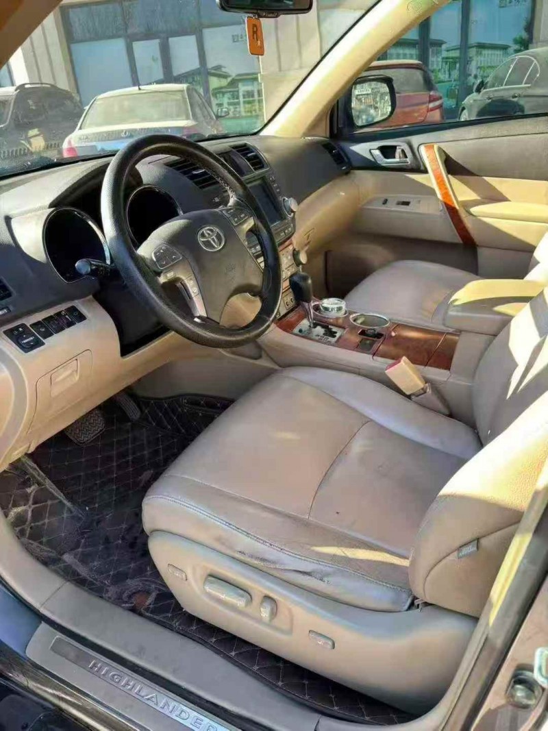 秦皇岛10年丰田汉兰达4