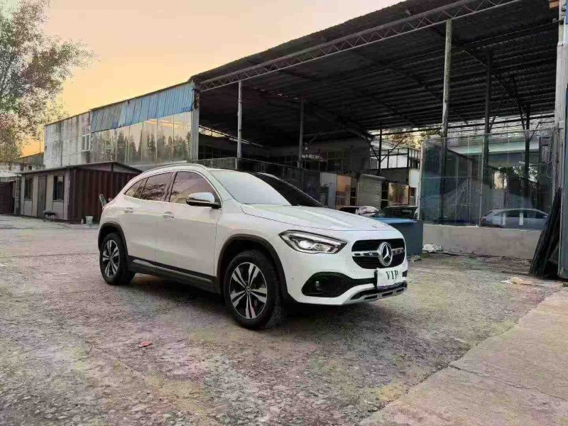 徐州23年奔驰GLA3