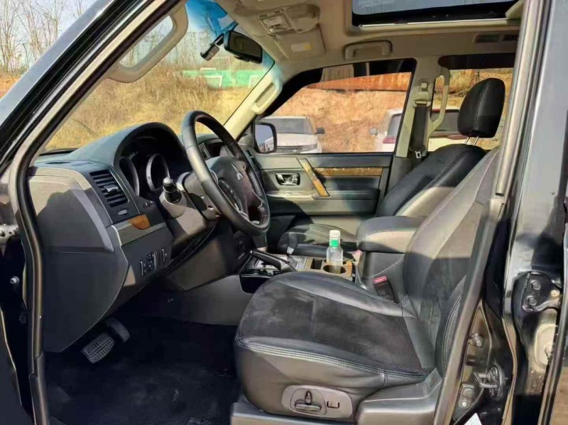 淄博19年三菱帕杰罗4