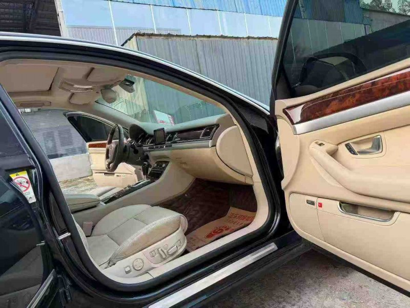 徐州09年奥迪A8L6