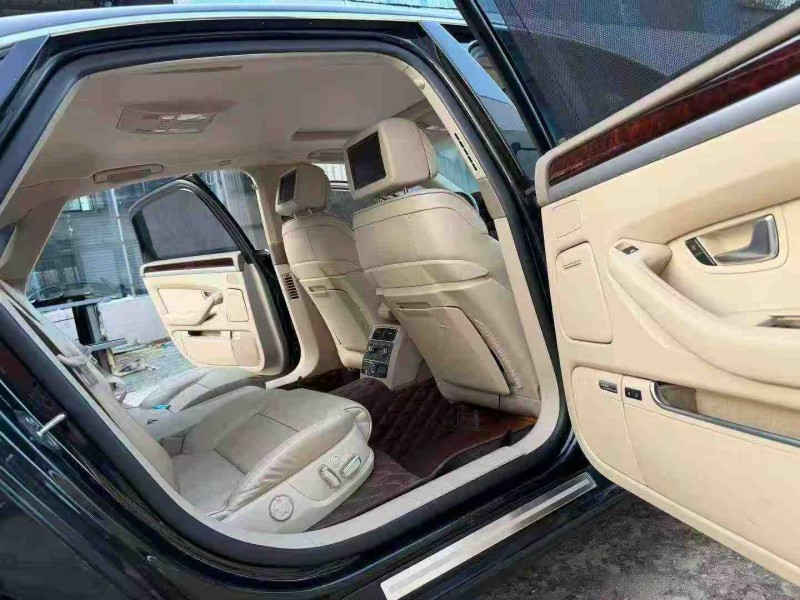 徐州09年奥迪A8L7