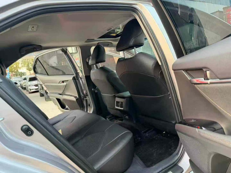 徐州21年丰田凯美瑞7