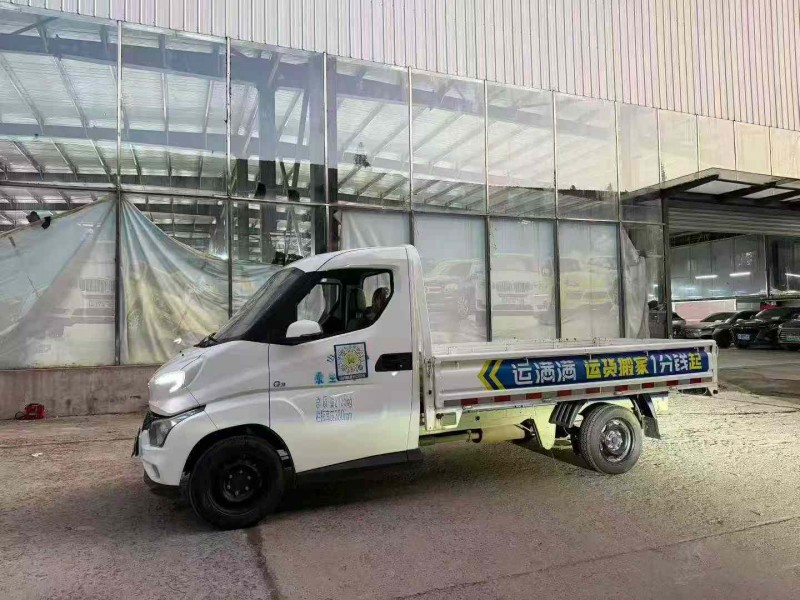 徐州22年飞碟箱货货车2