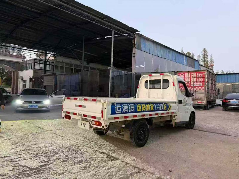 徐州22年飞碟箱货货车8